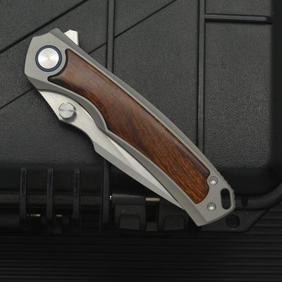 Cuchillo de Supervivencia Plegable Warhawk Acero Titanio para Camping y Outdoor - Image 9