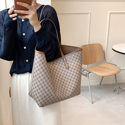 Bolsa Shopper de Diseñador con Rayas - Bolso de Hombro Trendy para Mujer - Image 4
