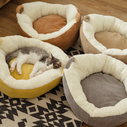 Cama Felpa Tipo Villa para Gatos - Refugio Acogedor - Image 6