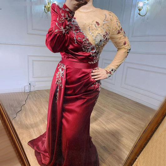 Vestido Rojo Vino Satinado Cuello Redondo Ajustado - Image 10