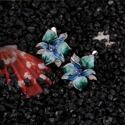 Conjunto de Aretes y Dije en Resina Epoxi Púrpura - Image 3