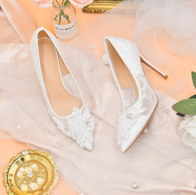 Zapatos de Novia con Encaje Blanco Floral - Image 3