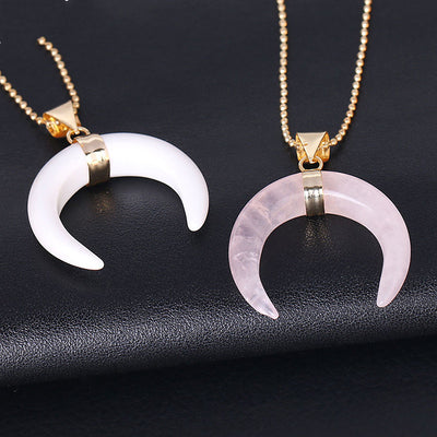 Collar con Dije de Luna y Cristal Semiprecioso