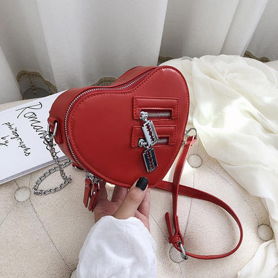 Bolso Satchel Pequeño de Cuero PU con Cadena de Corazón