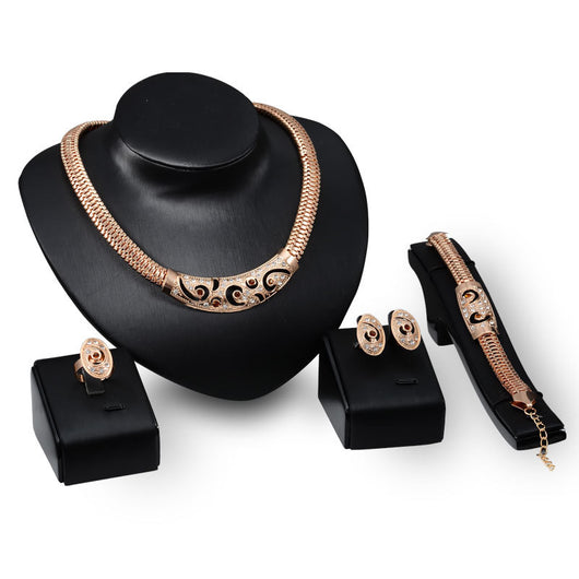 Conjunto de Joyería Punk: Collar, Aretes, Pulsera y Anillo