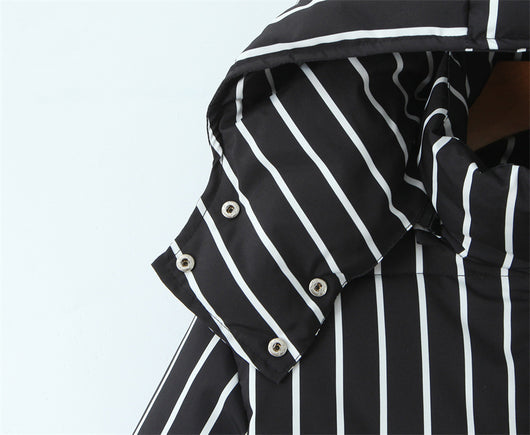 Abrigo de Algodón Negro con Rayas y Capucha para Mujer - Image 15