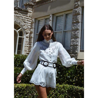 Conjunto de Vacaciones: Blusa de Algodón Bordada y Shorts Cintura Alta - Image 6