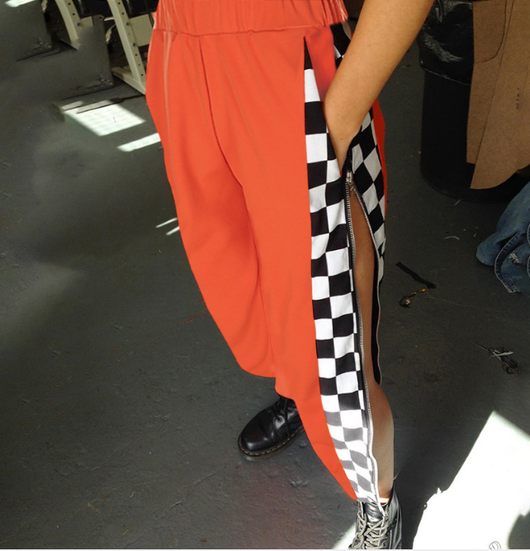 Pantalón de Chándal para Mujer con Diseño Cuadros Laterales y Cierre - Image 3