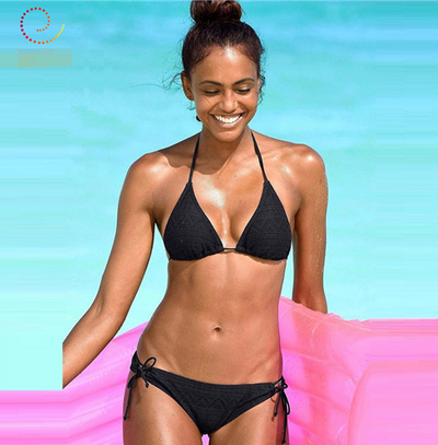 Bikini de Dos Piezas con Aberturas y Color Sólido - Image 3