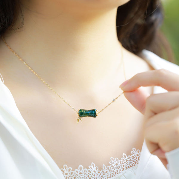 Collar de Piedra Musgo Verde y Bambú Natural