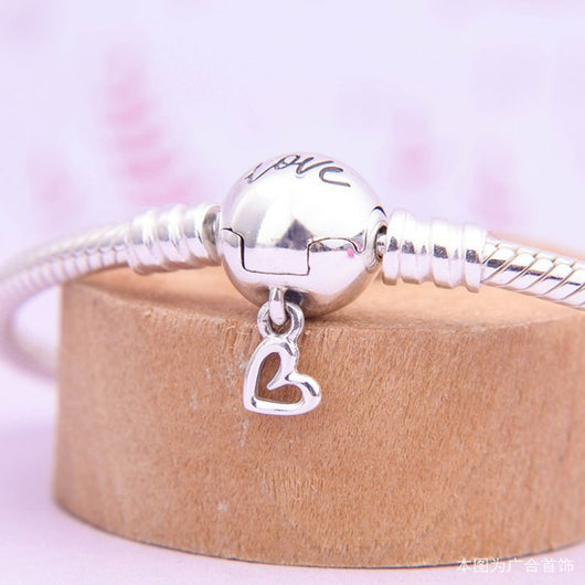 Pulsera de Hilo Pintada a Mano con Diseño de Amor - Image 3