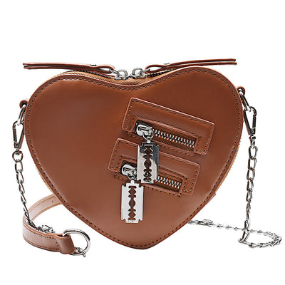 Bolso Satchel Pequeño de Cuero PU con Cadena de Corazón - Image 10
