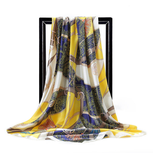 Pañuelo de Seda con Cadena Decorativa para Mujer - Image 3