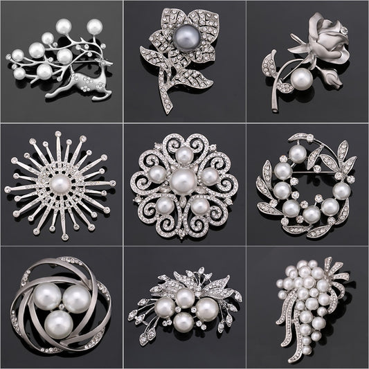 Broche de Perlas y Cristales Brillantes
