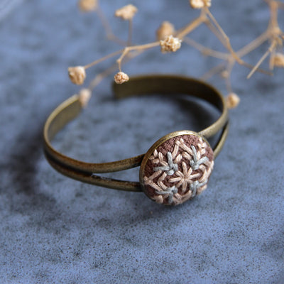 Anillo Ovalado con Bordado Artesanal Patrón Vintage - Image 10