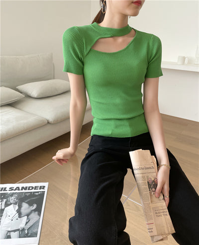 Blusa Escotada con Detalle en Clavícula - Image 4