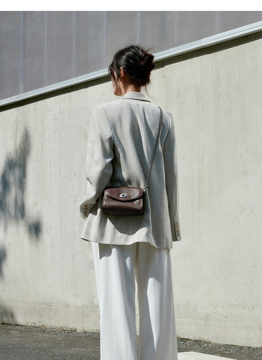 Bolso Mensajero de Cuero con Cadena para Mujer - Image 19