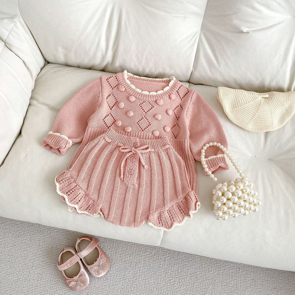 Baby Girl Sweater and Shorts Set 0-3 Years - Handmade Design with Scalloped Details