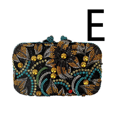 Clutch Elegante con Flores y Cristales Brillantes - Image 5