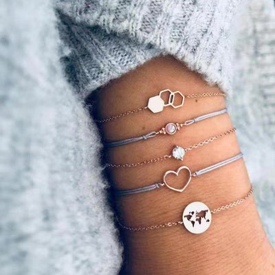 Set de Pulseras Bohemias Vintage con Cuentas y Amuletos para Mujer - Image 4