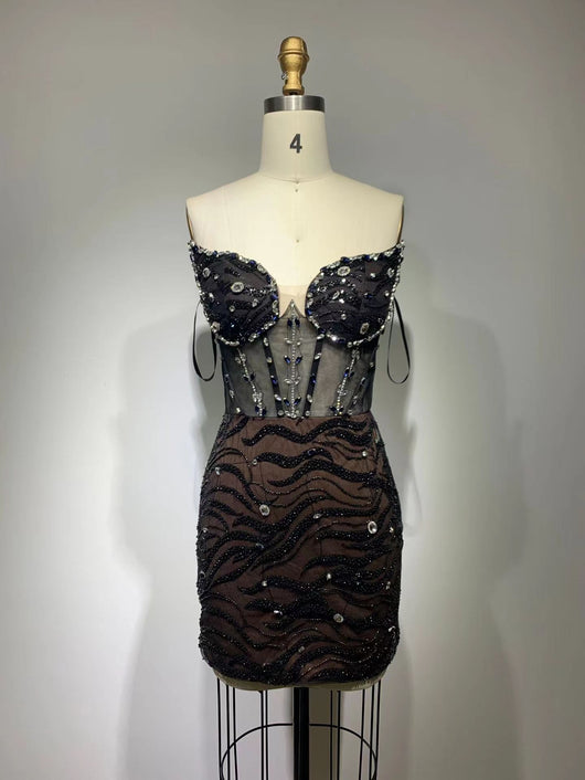 Vestido Negro Tubo Hombro Descubierto Ajustado con Detalles de Diamantes - Image 7
