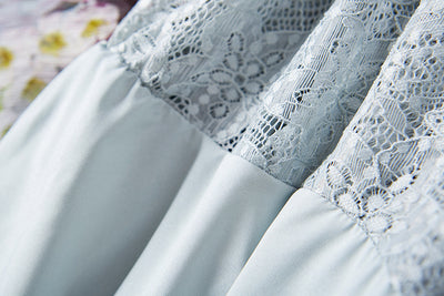 Vestido Elegante de Seda con Encaje y Escote en V - Image 17