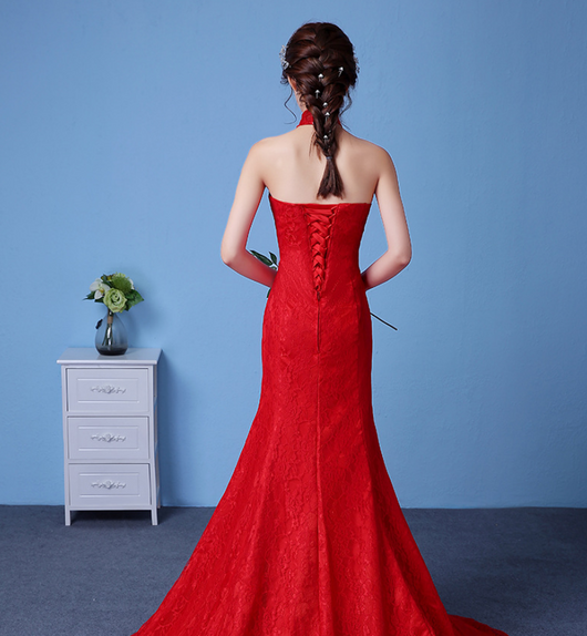 Vestido de Novia Rojo Talla Grande con Cola Sirena y Escote Halter - Image 6