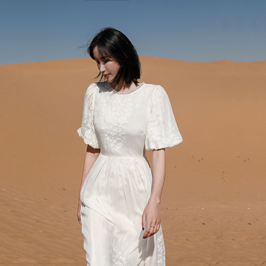 Vestido Blanco de Playa con Mangas Abullonadas - Perfecto para Vacaciones - Image 4