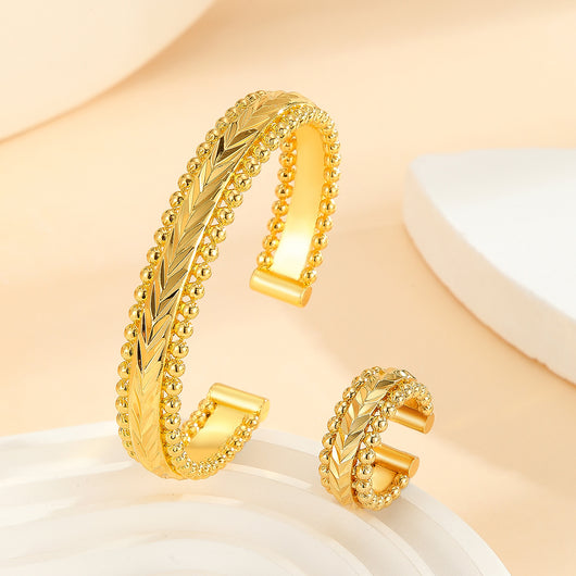 Vintage gold-plated open cuff bracelet and matching open ring with chevron pattern and beaded edges. - Image 18