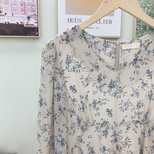Vestido Largo de Chifón Estampado con Escote en V y Mangas Largas Fruncidas - Image 14