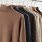 Suéter Cuello Alto Ajustado para Hombre
