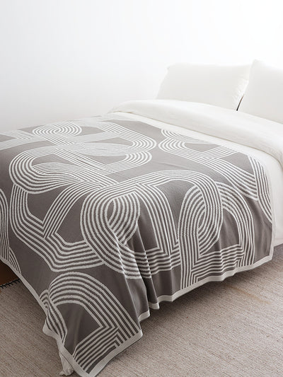 Manta Tejida Nórdica de Lujo Minimalista con Diseño Geométrico - Image 13