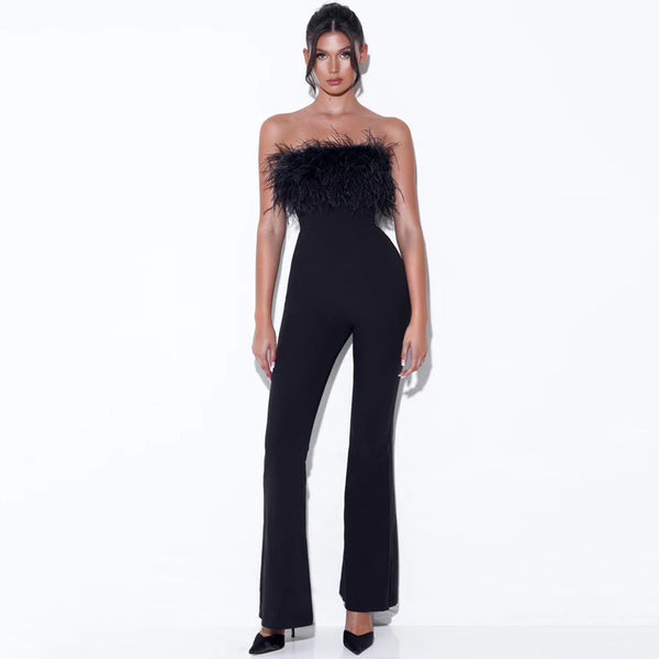 Jumpsuit Elegante con Detalle de Plumas y Diseño Ceñido