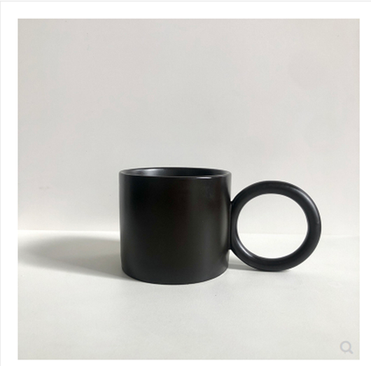 Taza de Cerámica Grande con Diseño de Salpicaduras de Tinta Negra - Image 7