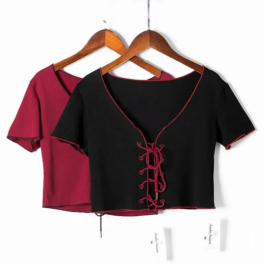 Blusa Corta con Nudo Frontal y Escote en V - Image 15