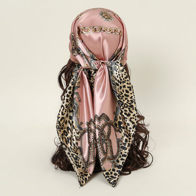 Pañuelo de Satén con Estampado de Leopardo y Cadena Decorativa - Image 20