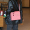 Bolso Crossbody con Diseño de Patrón de Piedra