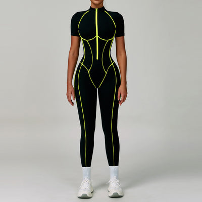 Jumpsuit Deportivo con Espalda Abierta y Detalles en Contraste