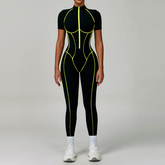 Jumpsuit Deportivo con Espalda Abierta y Detalles en Contraste