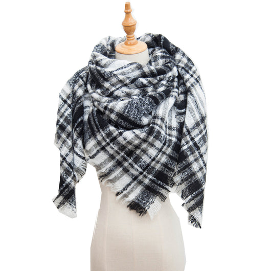 Chal Triangular Escocés para Otoño e Invierno - Amplio y Versátil - Image 14