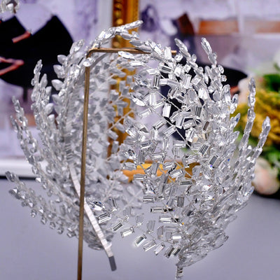 Diadema Nupcial con Cristales Brillantes - Accesorio para el Cabello - Image 4