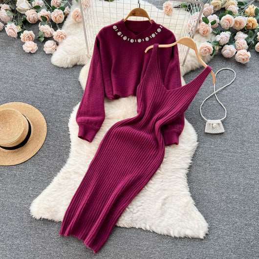 Conjunto Dos Piezas: Blusa Tejida Escote V y Falda Halter - Image 16