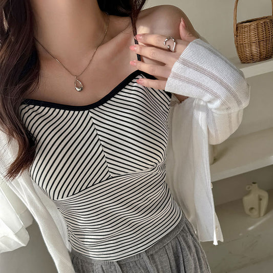 Camiseta Tirantes Rayada con Sostén Acolchado - Lencería Sexy y Cómoda