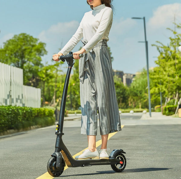 Patinete Eléctrico Plegable y Ultraligero