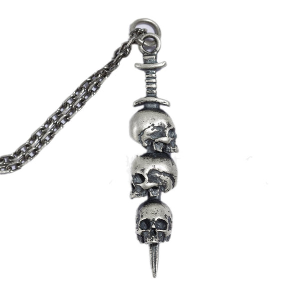 Pendiente Calavera con Diseño Original de Espada