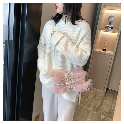 Bolso de Noche Elegante con Plumas de Avestruz y Cadena de Perlas - Image 32