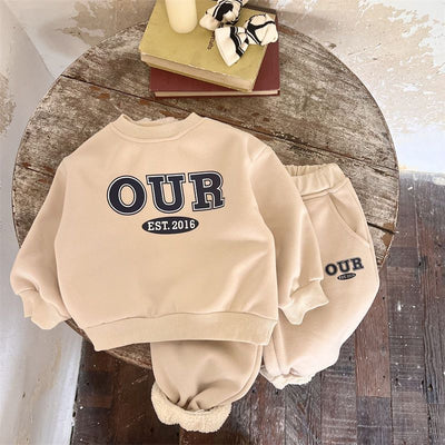 Conjunto de Sudadera y Pantalón Infantil Estilo Moderno para Otoño e Invierno - Image 5