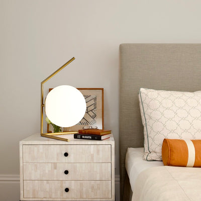 Lámpara de Mesa Esfera de Cristal Minimalista - Image 10