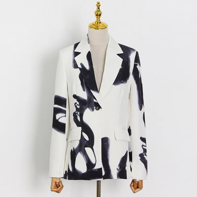 Traje Casual Femenino con Blazer y Pantalón Capri - Image 8