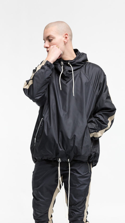 Abrigo Impermeable con Capucha - Image 3